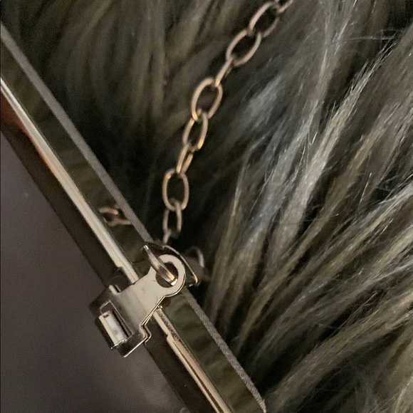 Sophisticated Silver Textured Clutch for Evening Wear - Picture 14 of 14